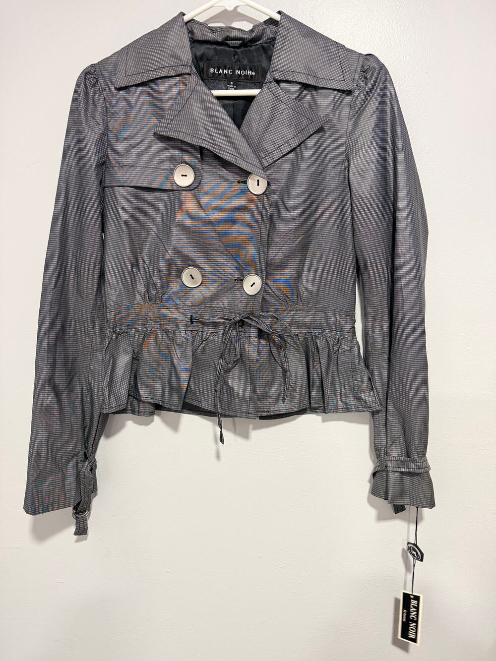 NWT Blanc Noir lightweight, double-breasted cropped trench jacket Small